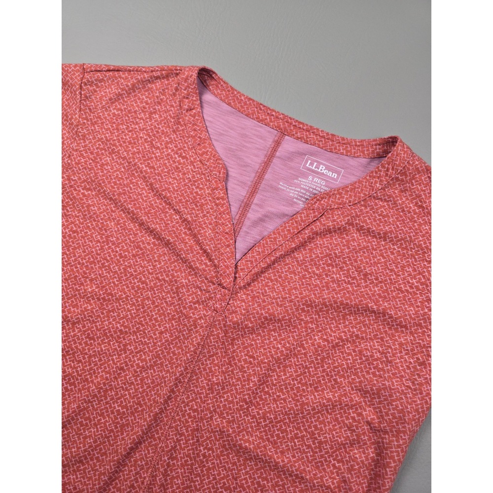 LL Bean Womens S Red Geometric Print Notched V-Neck Cuffed Short Sleeve Top